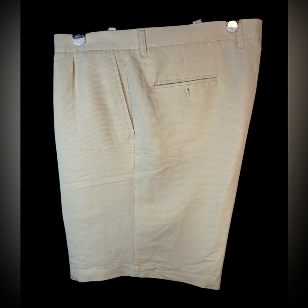 Dockers Premium Golf Cream Pleated Shorts Men’s 42W